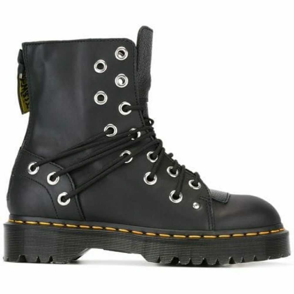 Dr Martens Daria Lace up boots